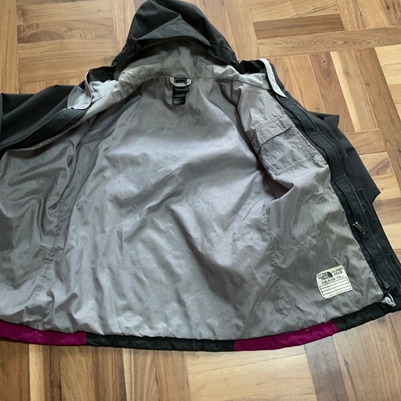 The North Face girls 14/16 jacket - Picture 6 of 8